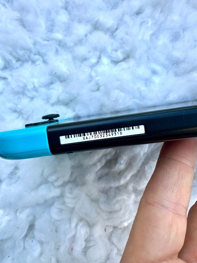 Nintendo Switch V1 2017 Console