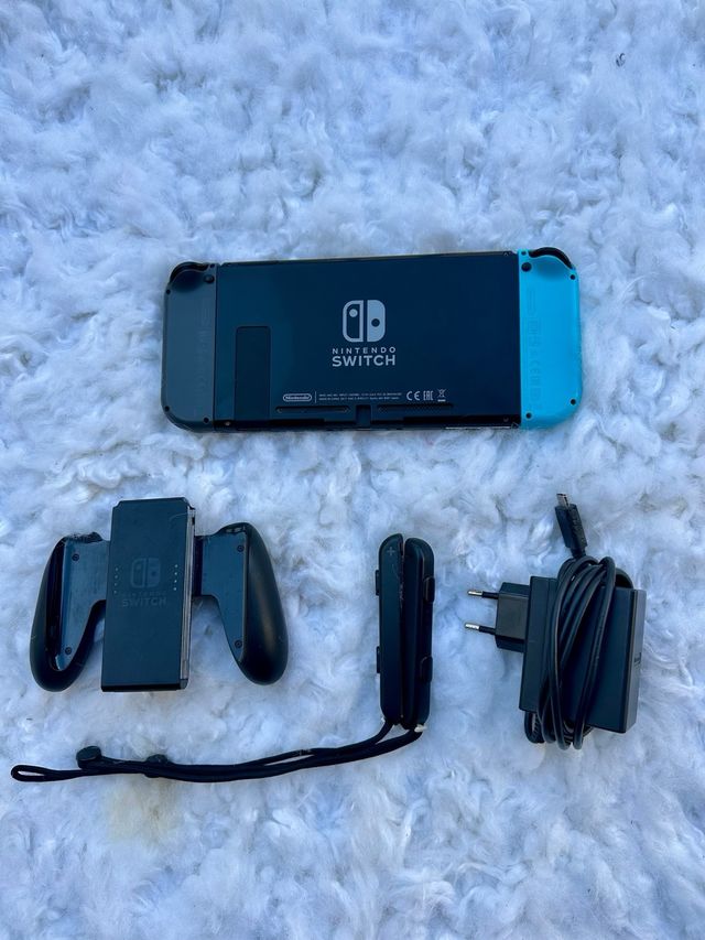 Nintendo Switch V1 2017 Console