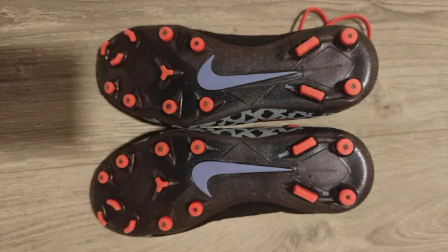 Botas fútbol Nike niño Talla 36