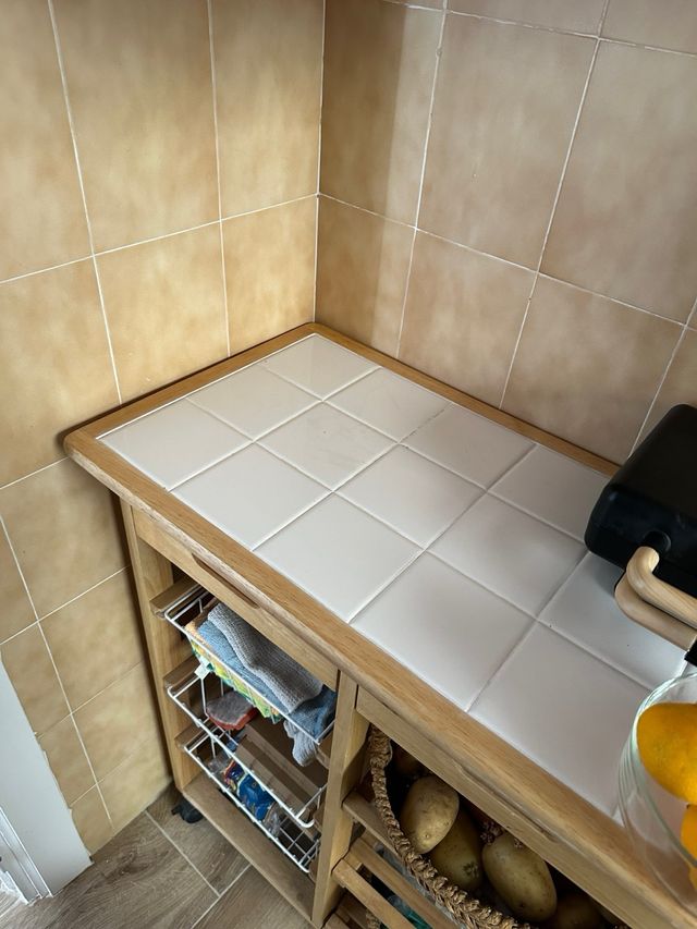 urge vender Mueble de cocina con ruedas