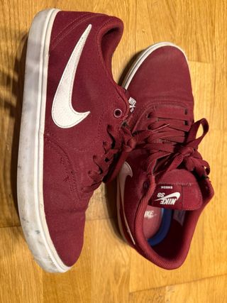 Zapatillas Nike SB Rojas