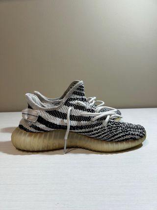 Adidas Yeezy 350 V2 Zebra Talla 40