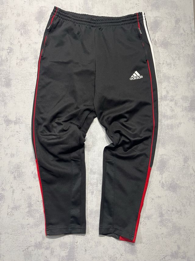 Pantalón Adidas Negro y Rojo
