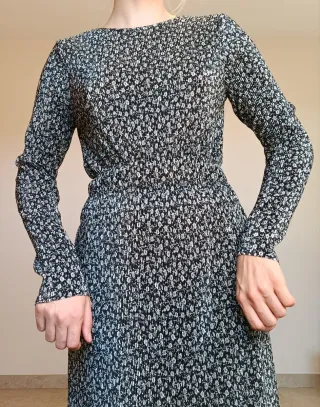 Vestido ZARA floral manga larga S