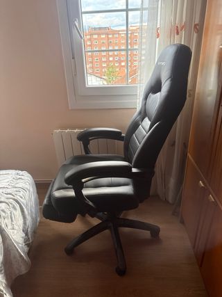 Silla gamer Songmics negra. Muy poco uso