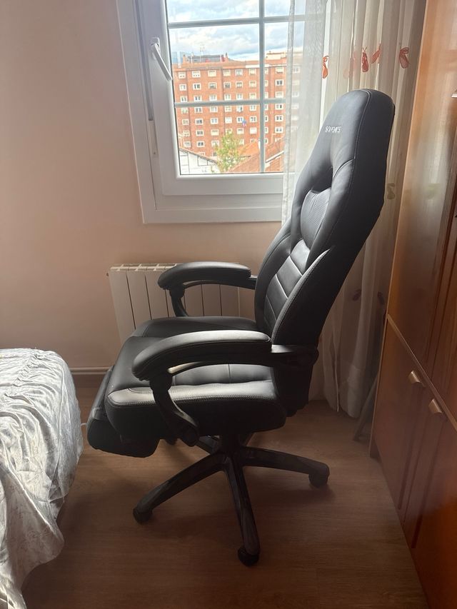 Silla gamer Songmics negra. Muy poco uso