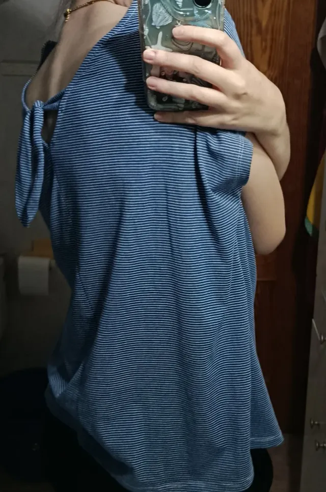 Camiseta marinera a rayas azul y blanco