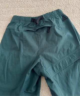 Pantalón cargo Nike ACG verde
