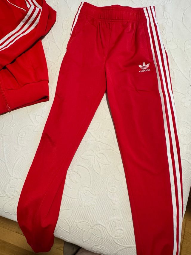 Pantalón Adidas Rojo T. 12-13 años
