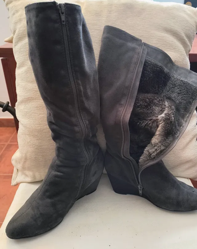 Botas altas grises