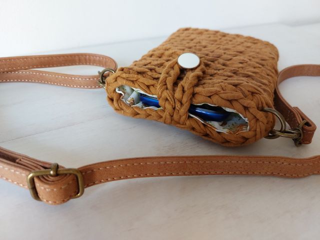 Bolso crochet móvil camel nuevo