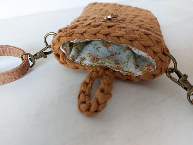 Bolso crochet móvil camel nuevo