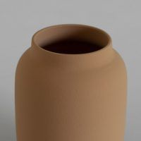 Jarrón minimalista bege