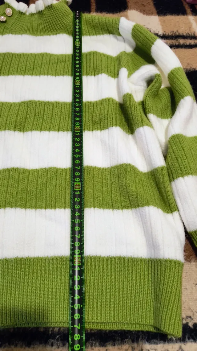 Suéter de mujer con forro polar nuevo sin usar