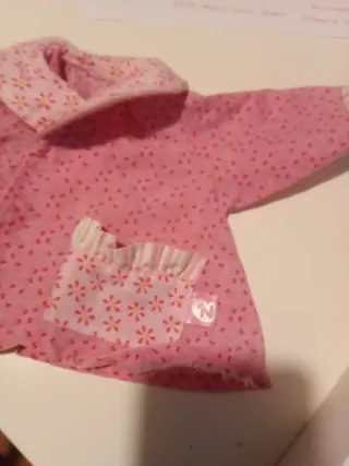 Ropa Nenuco rosa con flores