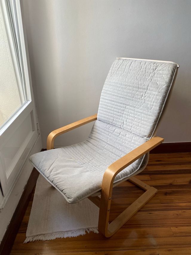 Sillón Poäng de Ikea tela y madera con doble acolc