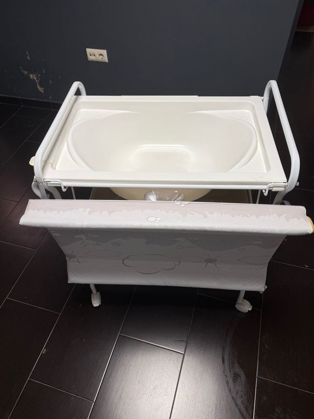 Bañera y cambiador para bebé