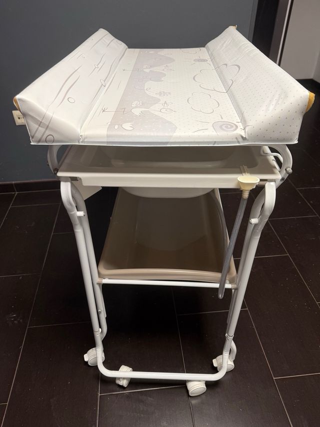 Bañera y cambiador para bebé