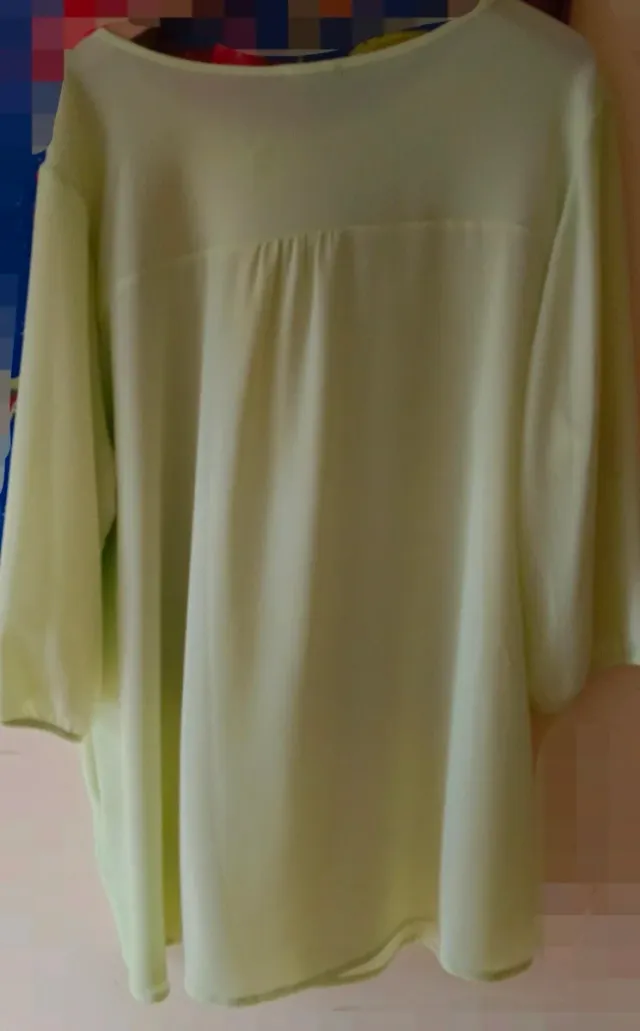 Blusa C&A verde pistacho