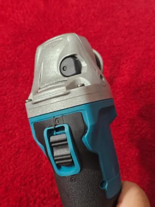 Rebarbadora 18V com Acessórios Sem bateria