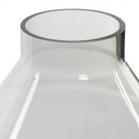 Jarro de vidro com base de madeira