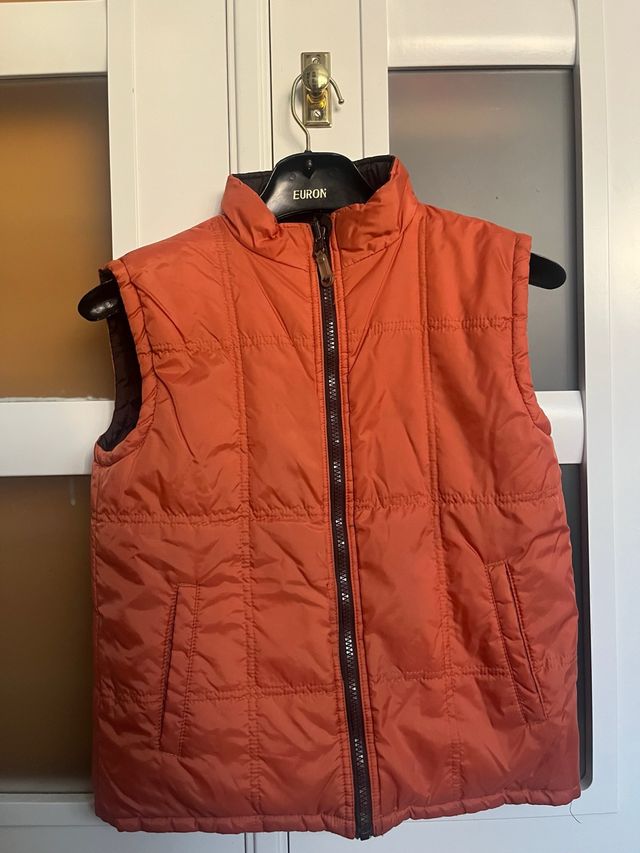 Colete reversível infantil laranja/marrom