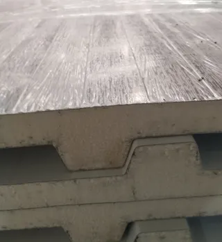 Panel Sándwich Cubierta y Fachada. Montaje Sevilla