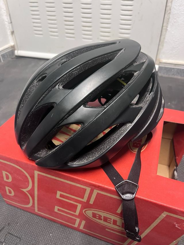 Casco Bell Stratus MIPS Talla M Negro