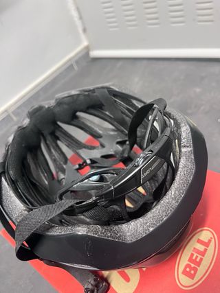 Casco Bell Stratus MIPS Talla M Negro