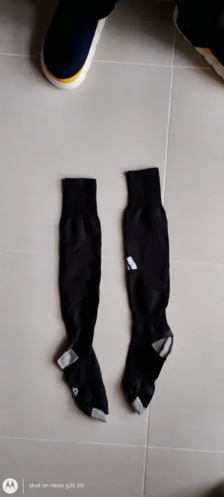 Calze sportive Adidas nere e grigie