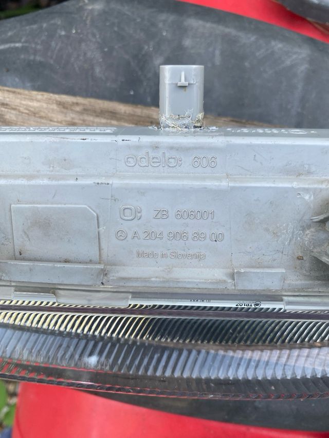 Luz Diurna Izquierda A2049068900