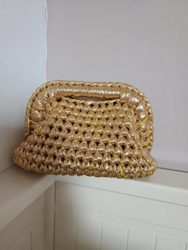 Pochette mini clutch oro