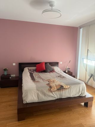 Habitación Matrimonio con base tapizada de madera