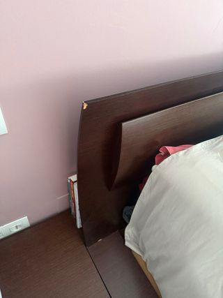 Habitación Matrimonio con base tapizada de madera