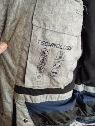 Anorak Nieve Gris y Blanco con Etiqueta