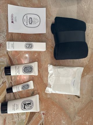 Set 2 trousse Diptyque x Qatar Airways