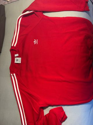 Sudadera Adidas Roja con Rayas Blancas NUEVA
