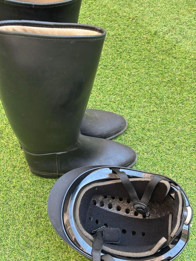 Casco y botas hípica T40