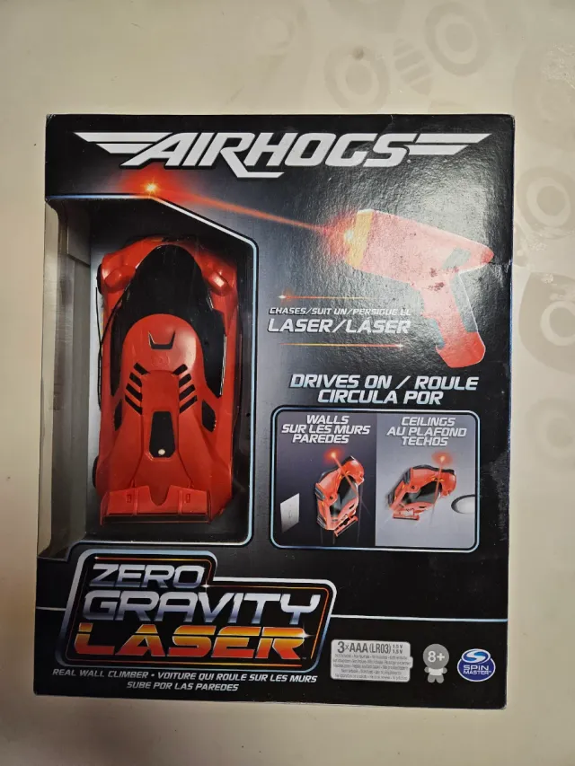 Coche teledirigido naranja