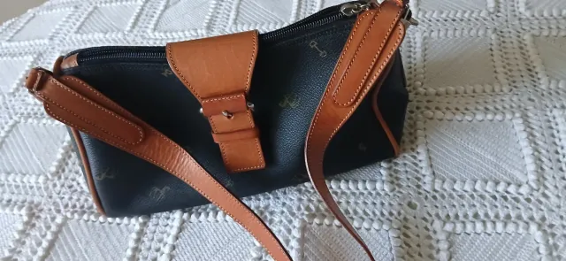 Bolso bandolera piel marrón y negro