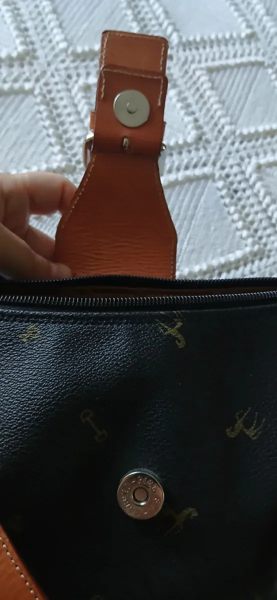 Bolso bandolera piel marrón y negro