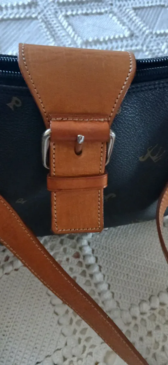 Bolso bandolera piel marrón y negro