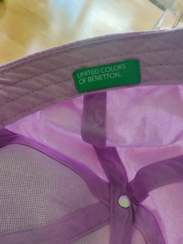 Gorra infantil United Colors of Benetton lila