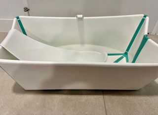Bañera Stokke con adaptador recién nacido