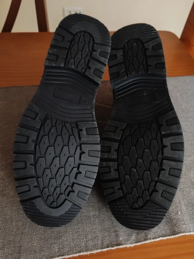 Botas negras para hombre