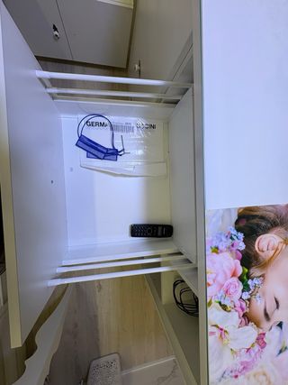 Mostrador Recepción Blanco y Dorado