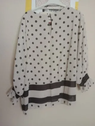 Blusa gasa lunares beige y negro