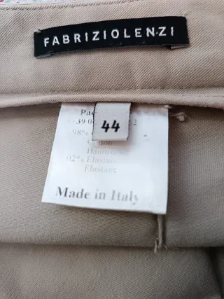 Pantaloni donna beige Pari al nuovo