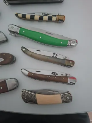 Coltelli militari in vendita