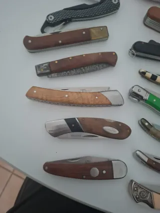 Coltelli militari in vendita